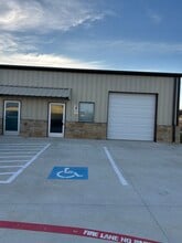 4230 US-67, Cleburne, TX à louer Photo du bâtiment- Image 2 de 10