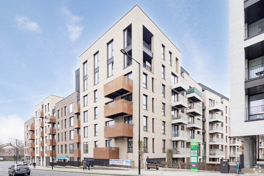 32 Penny Brookes Street, London for sale - Primary Photo - Image 1 of 20