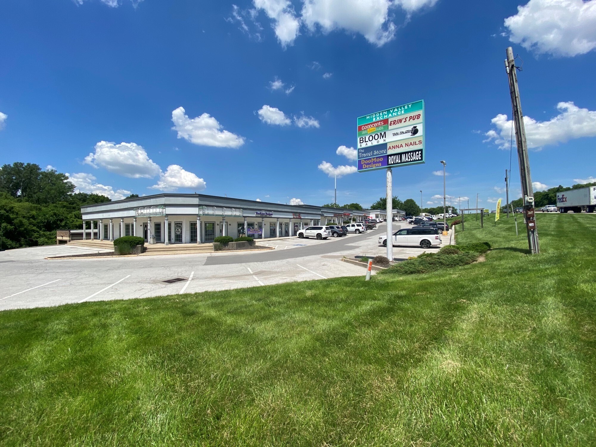 3010 S 291 Hwy, Independence, MO à louer Photo du bâtiment- Image 1 de 5