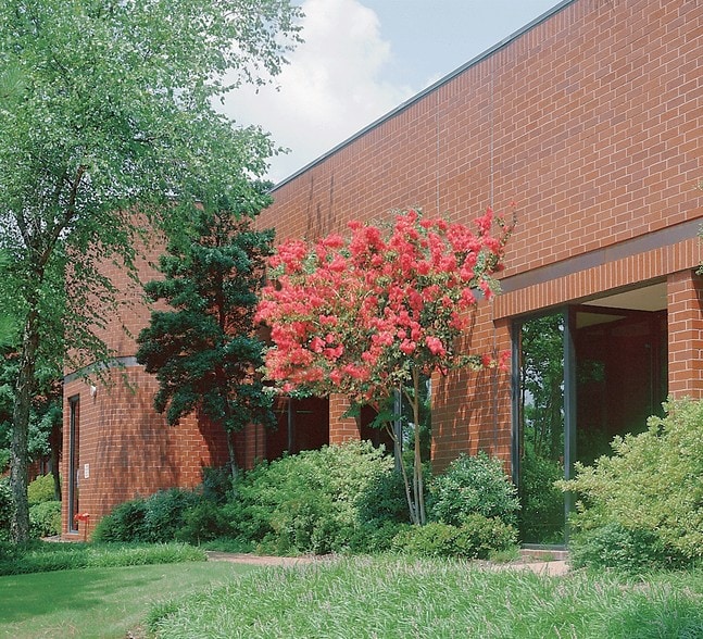 2829 Business Park Dr, Memphis, TN à louer - Photo du bâtiment - Image 1 de 15