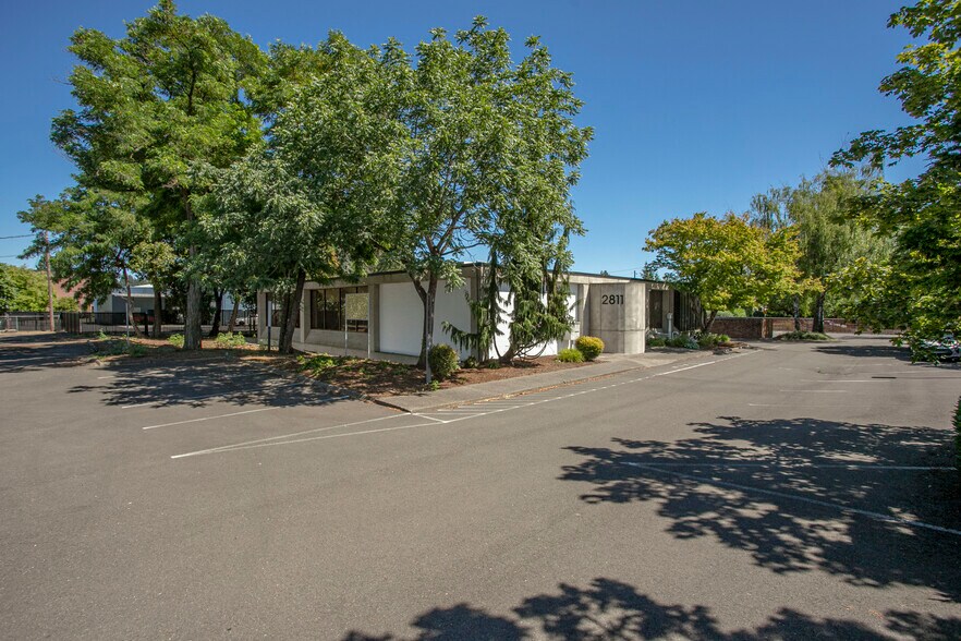2811 E Evergreen Blvd, Vancouver, WA à vendre - Photo du bâtiment - Image 3 de 13
