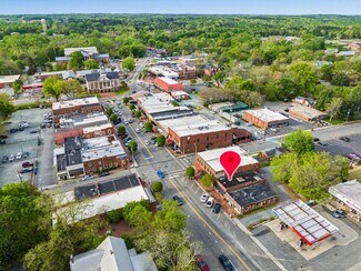 Plus de détails pour 119 Hillsboro St, Pittsboro, NC - Bureau à vendre