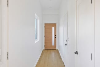 More details for 10905 Dalerose Ave, Inglewood, CA - Multifamily for Sale