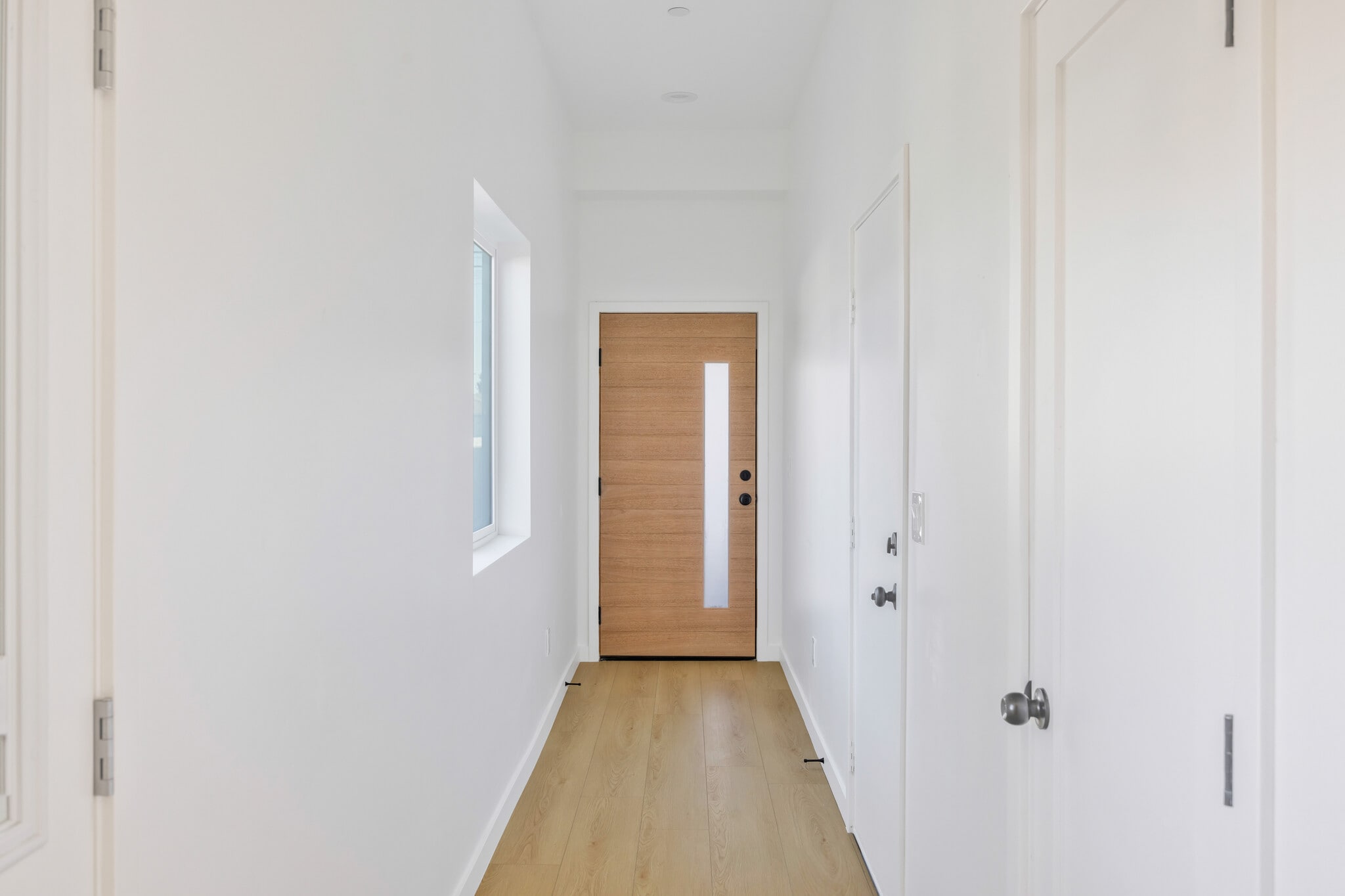 10905 Dalerose Ave, Inglewood, CA for sale Primary Photo- Image 1 of 69