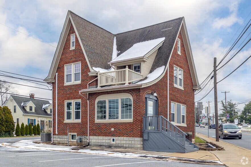 937 S Market St, Elizabethtown, PA à louer - Photo principale - Image 2 de 3