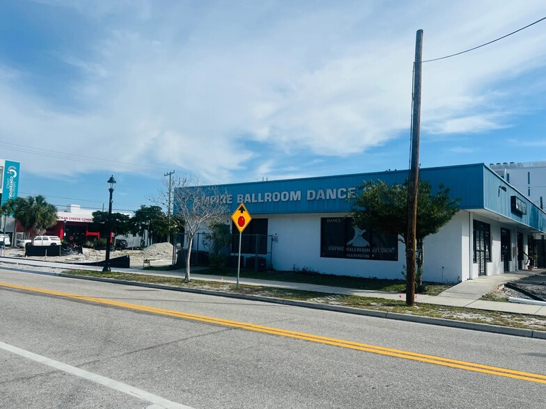 1370 Boulevard of the Arts, Sarasota, FL for lease - Building Photo - Image 1 of 1