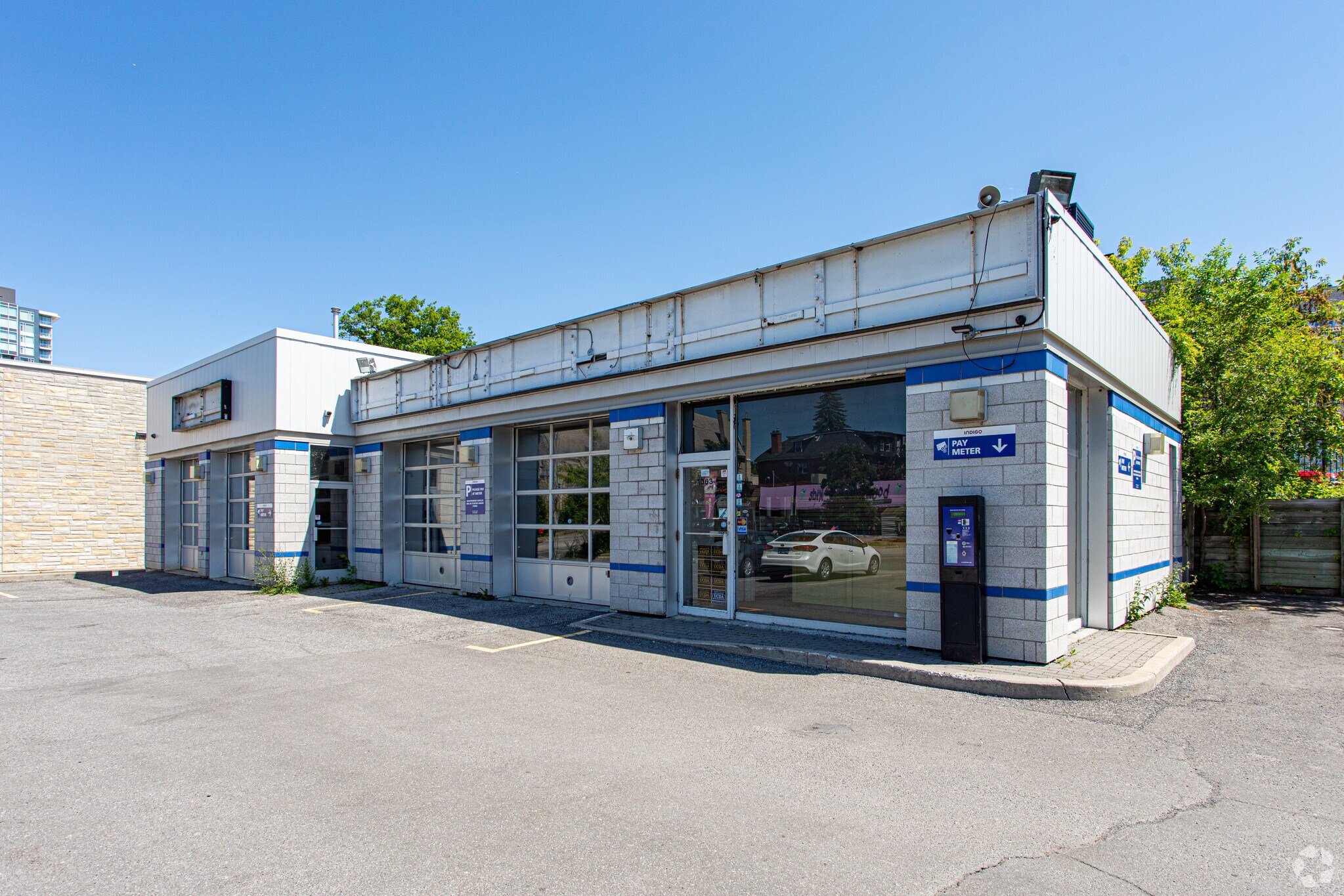 1063 Bank St, Ottawa, ON à vendre Photo du bâtiment- Image 1 de 1