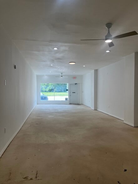586-590 S Edgewood Ave, Jacksonville, FL for lease - Building Photo - Image 3 of 5