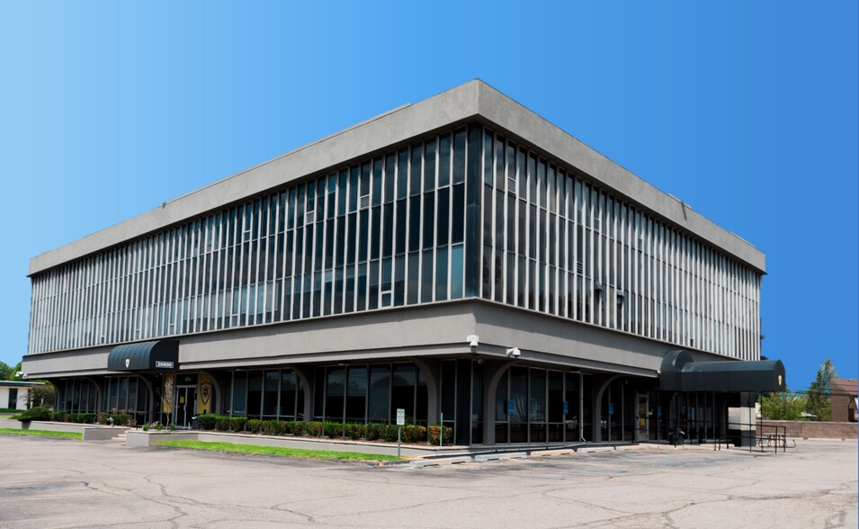 20800 Southfield Rd, Southfield, MI à louer - Photo du bâtiment - Image 2 de 14