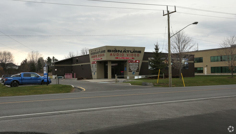 126 Iber Rd, Ottawa, ON for sale - Building Photo - Image 3 of 18