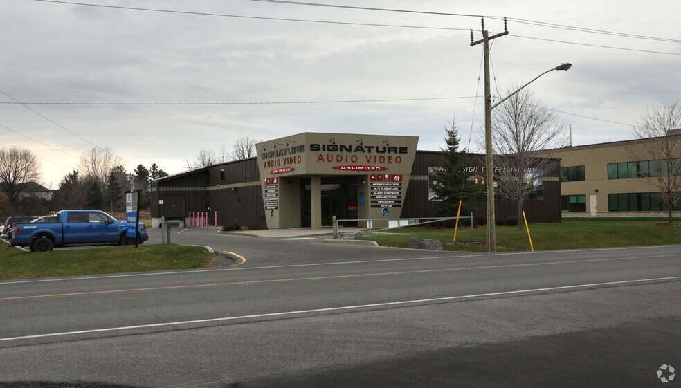 126 Iber Rd, Ottawa, ON à vendre - Photo du bâtiment - Image 3 de 18