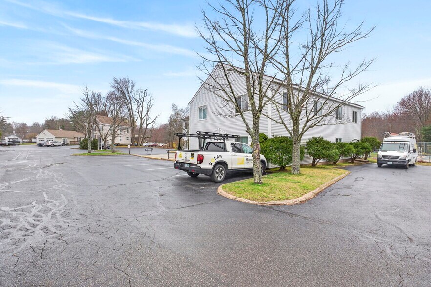 24 Stickney Ter, Hampton, NH à vendre - Photo du bâtiment - Image 3 de 34