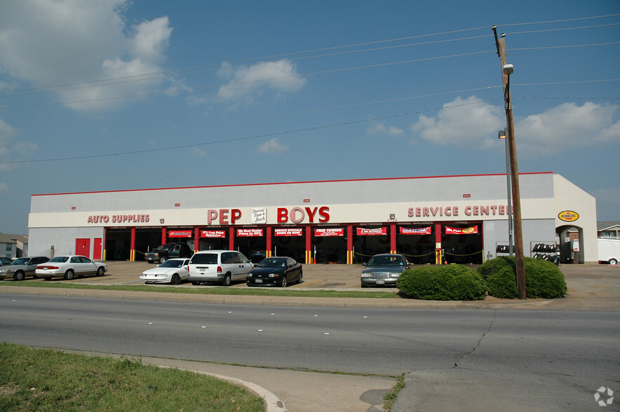 6725 Mccart Ave, Fort Worth, TX à louer - Photo du bâtiment - Image 1 de 3