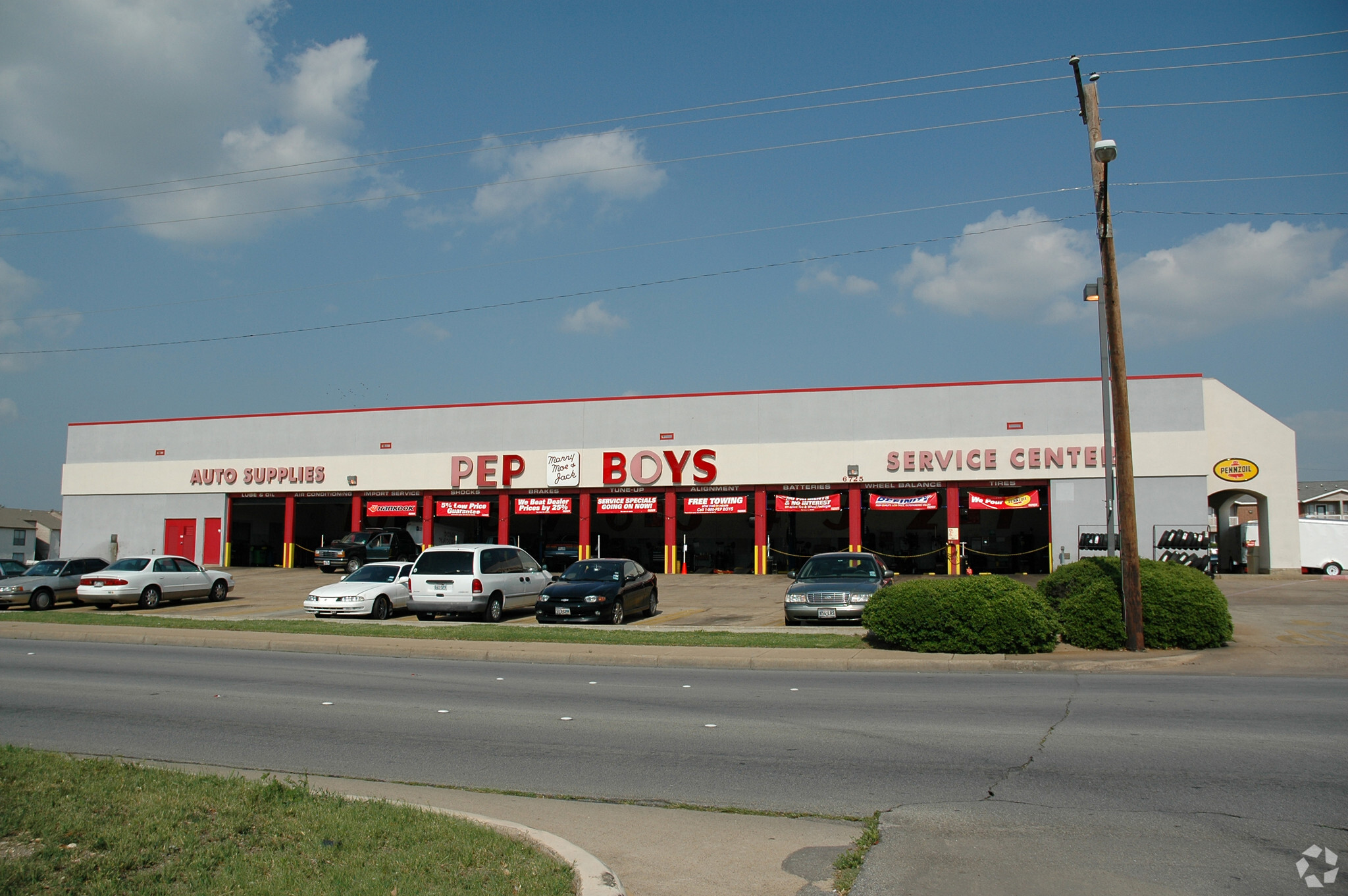 6725 Mccart Ave, Fort Worth, TX à louer Photo du bâtiment- Image 1 de 4