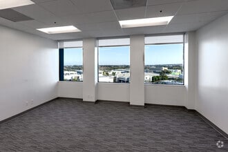 21515 Hawthorne Blvd, Torrance, CA for lease Interior Photo- Image 2 of 4