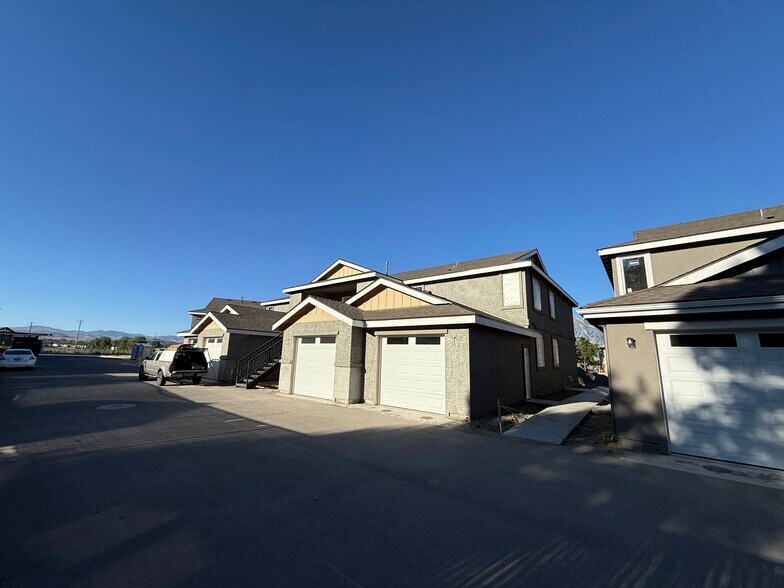604 Crossing Cir, Gardnerville, NV à vendre - Photo du bâtiment - Image 3 de 4