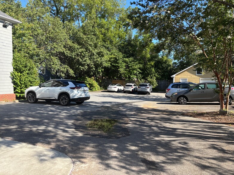 184 E Chestnut St, Asheville, NC for lease - Building Photo - Image 3 of 3