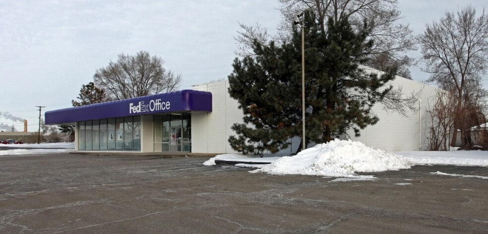 34850 Plymouth Rd, Livonia, MI for lease - Building Photo - Image 2 of 5