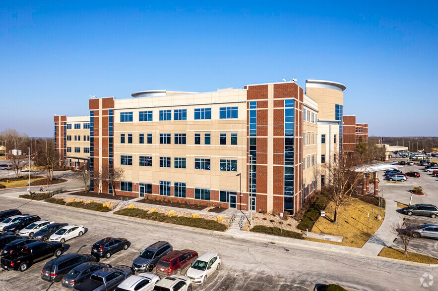 19550 E 39th St, Independence, MO for lease - Building Photo - Image 3 of 6