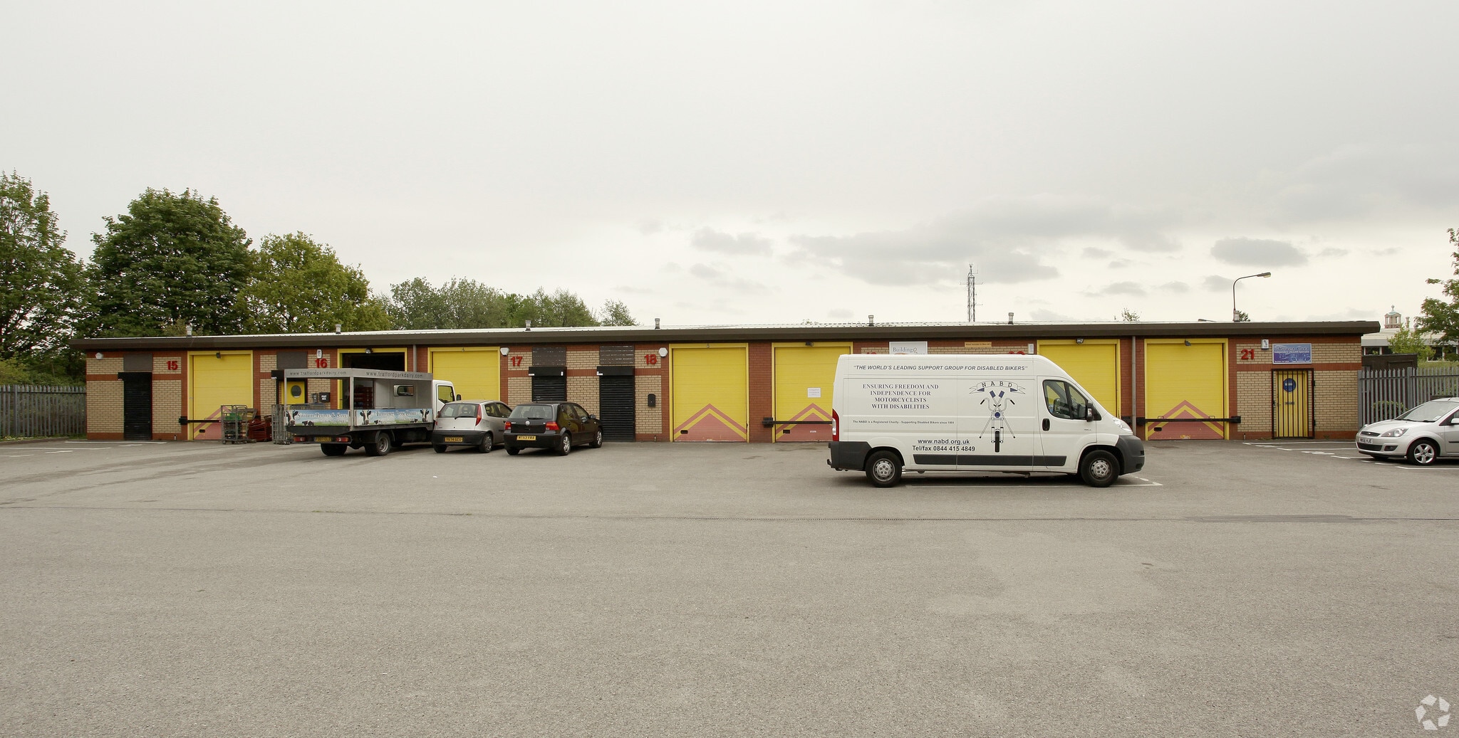 Robson Ave, Manchester for lease Primary Photo- Image 1 of 8