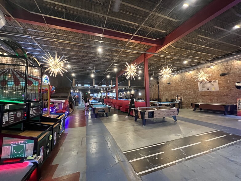 237-245 Broad St, Kingsport, TN for sale - Building Photo - Image 3 of 6