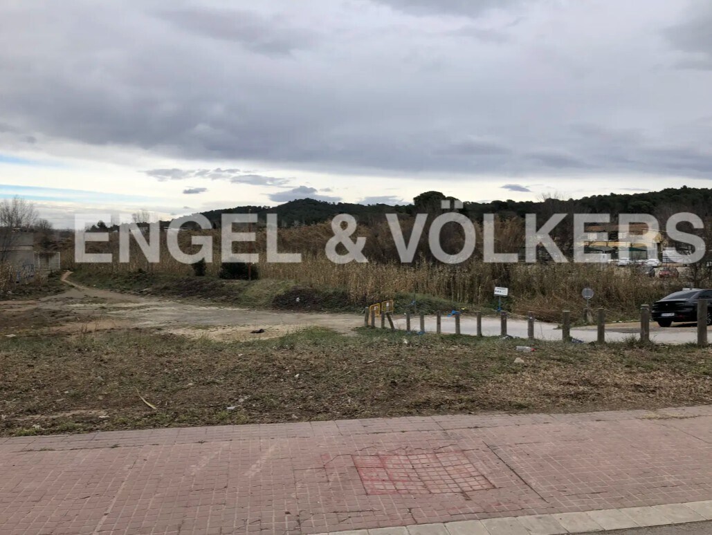 Terrain dans Sant Cugat del Vallès, Barcelona à vendre Plan d’étage- Image 1 de 5