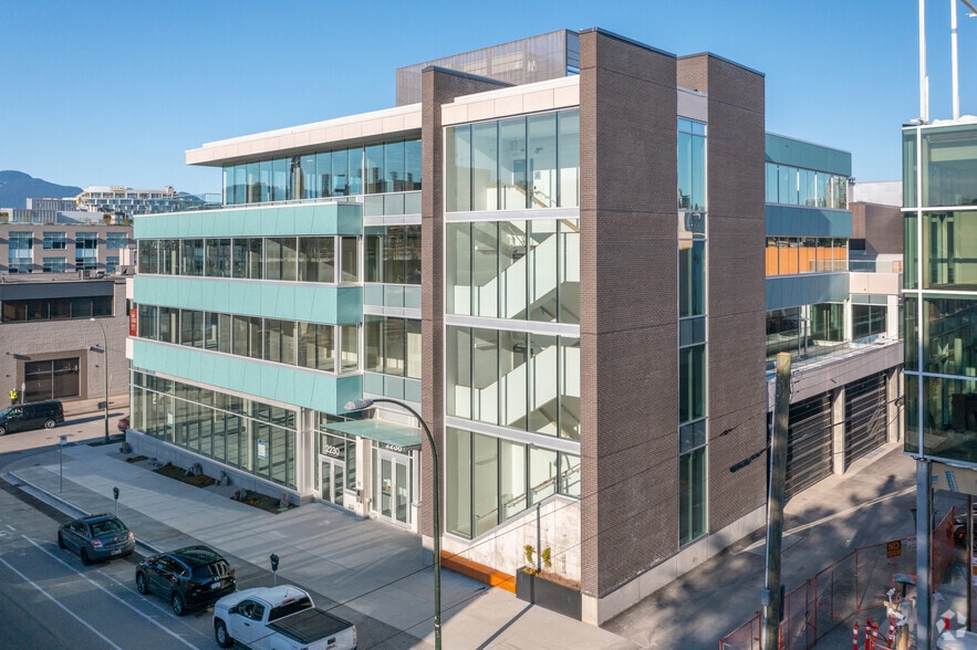 2238 Yukon St, Vancouver, BC à louer - Photo du bâtiment - Image 1 de 9