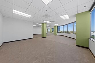 9255 Towne Centre Dr, San Diego, CA for lease Interior Photo- Image 2 of 9