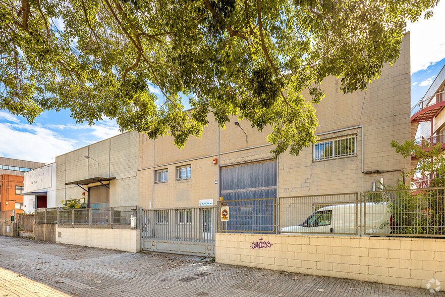 Industriel dans Sant Cugat Del Vallès, BAR à louer - Photo du bâtiment - Image 2 de 2