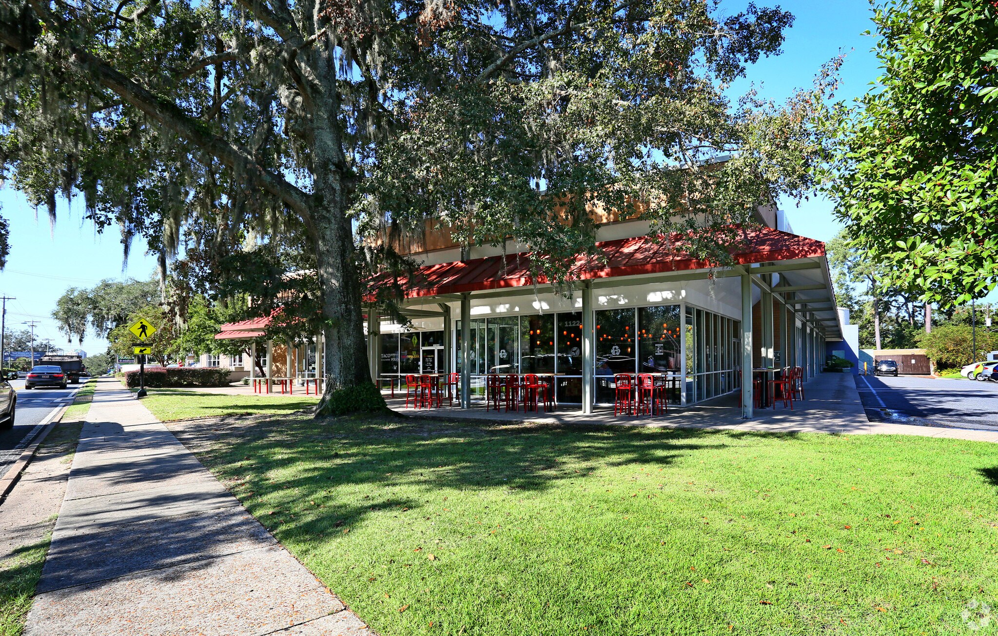 1122 Thomasville Rd, Tallahassee, FL à louer Photo principale- Image 1 de 21