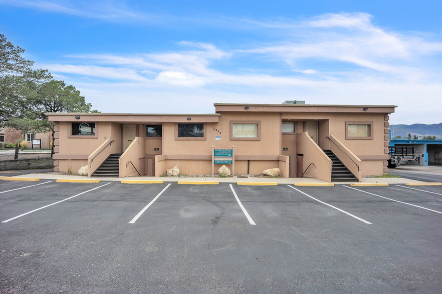 2924 Beacon St, Colorado Springs, CO for sale - Building Photo - Image 2 of 49