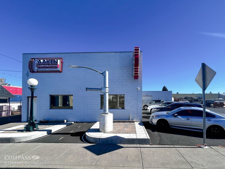 1260 NE 1st St, Bend, OR à louer - Photo du bâtiment - Image 3 de 30