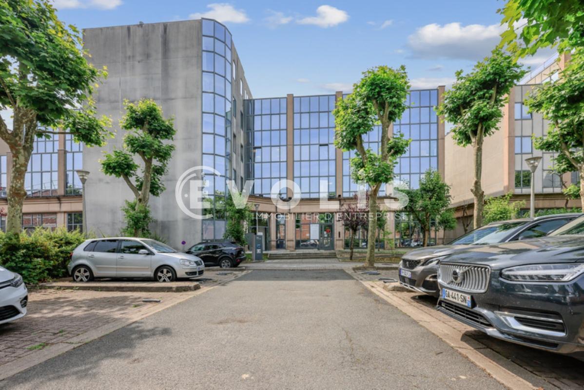 Bureau dans Neuilly-Plaisance à louer Photo du bâtiment- Image 1 de 15