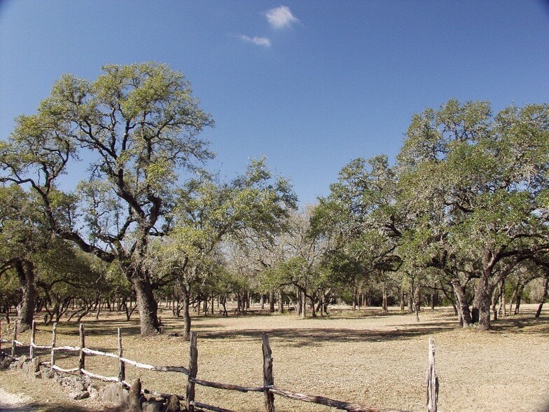 2780 Bulverde Rd, Bulverde, TX for sale - Building Photo - Image 3 of 17