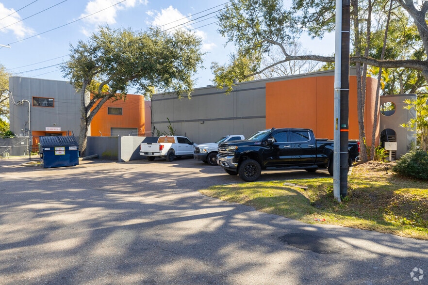 1207 N Himes Ave, Tampa, FL for lease - Building Photo - Image 2 of 19