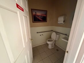 800 W Eldorado Pky, Little Elm, TX à louer Photo intérieure- Image 2 de 6