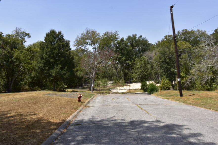 316 Marvick Drive, Pasadena, TX for sale - Building Photo - Image 3 of 44