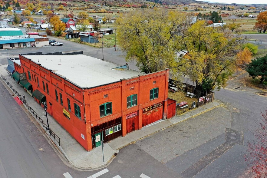 103 Illinois Ave, Council, ID à vendre - Photo du bâtiment - Image 2 de 9