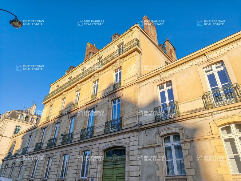 Office in Rennes for lease - Building Photo - Image 1 of 7