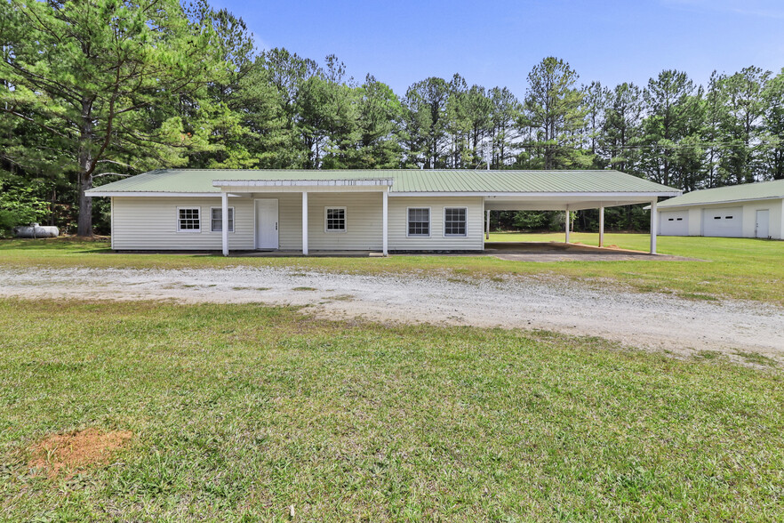 913 Welcome To Sargent Rd, Newnan, GA à vendre - Photo du bâtiment - Image 1 de 1