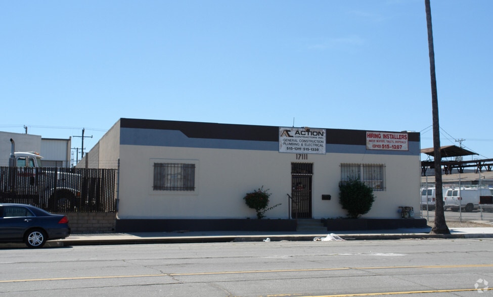 17111 S Broadway, Carson, CA à louer - Photo du bâtiment - Image 2 de 3