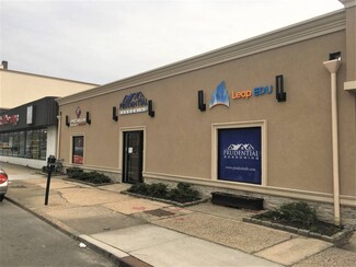 Plus de détails pour 450 Sunrise Hwy, Rockville Centre, NY - Bureau à louer