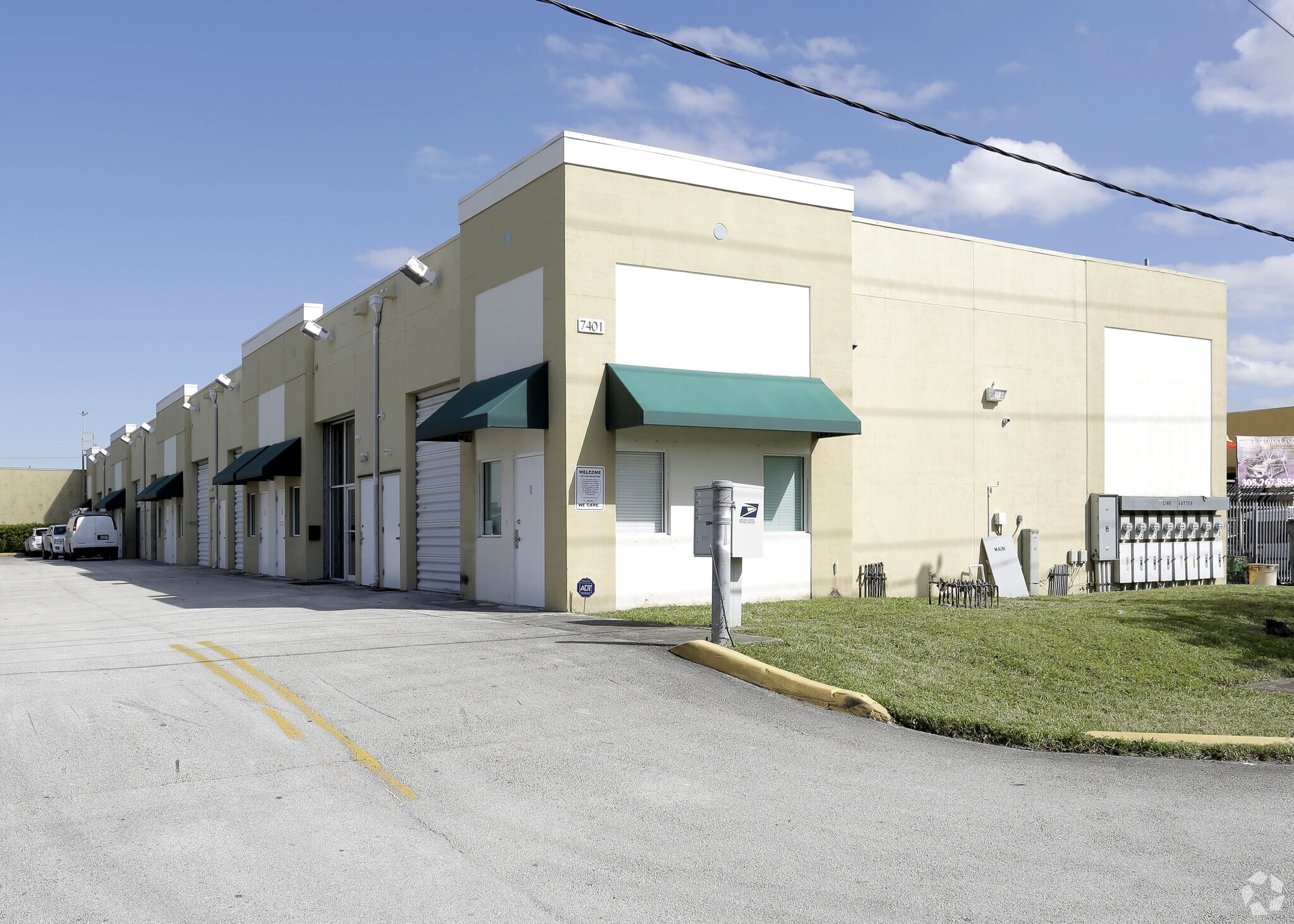 7401 NW 7th St, Miami, FL for lease Primary Photo- Image 1 of 9