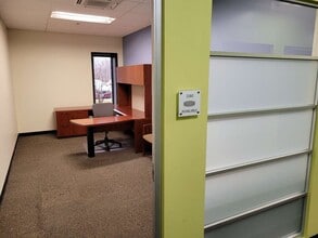 10 Strecker Rd, Ellisville, MO à louer Photo intérieure- Image 1 de 3