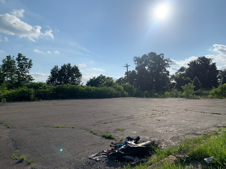 512 Ohio River Blvd, Pittsburgh, PA à louer - Photo du bâtiment - Image 2 de 19