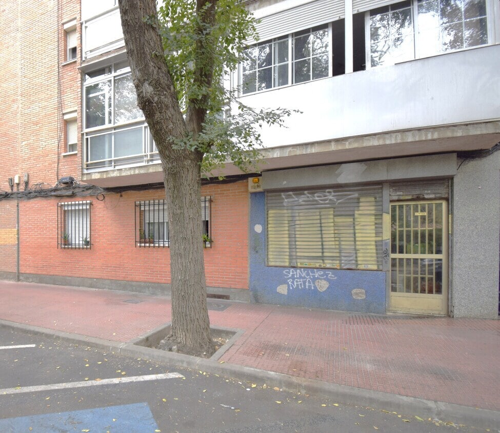 Retail in Alcalá de Henares, Madrid for lease Building Photo- Image 1 of 4