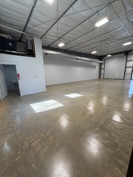 120 Magnolia Park Dr, Mooresville, NC for sale - Interior Photo - Image 3 of 9