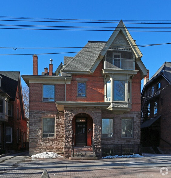 34 Madison Ave, Toronto, ON for sale - Building Photo - Image 3 of 3