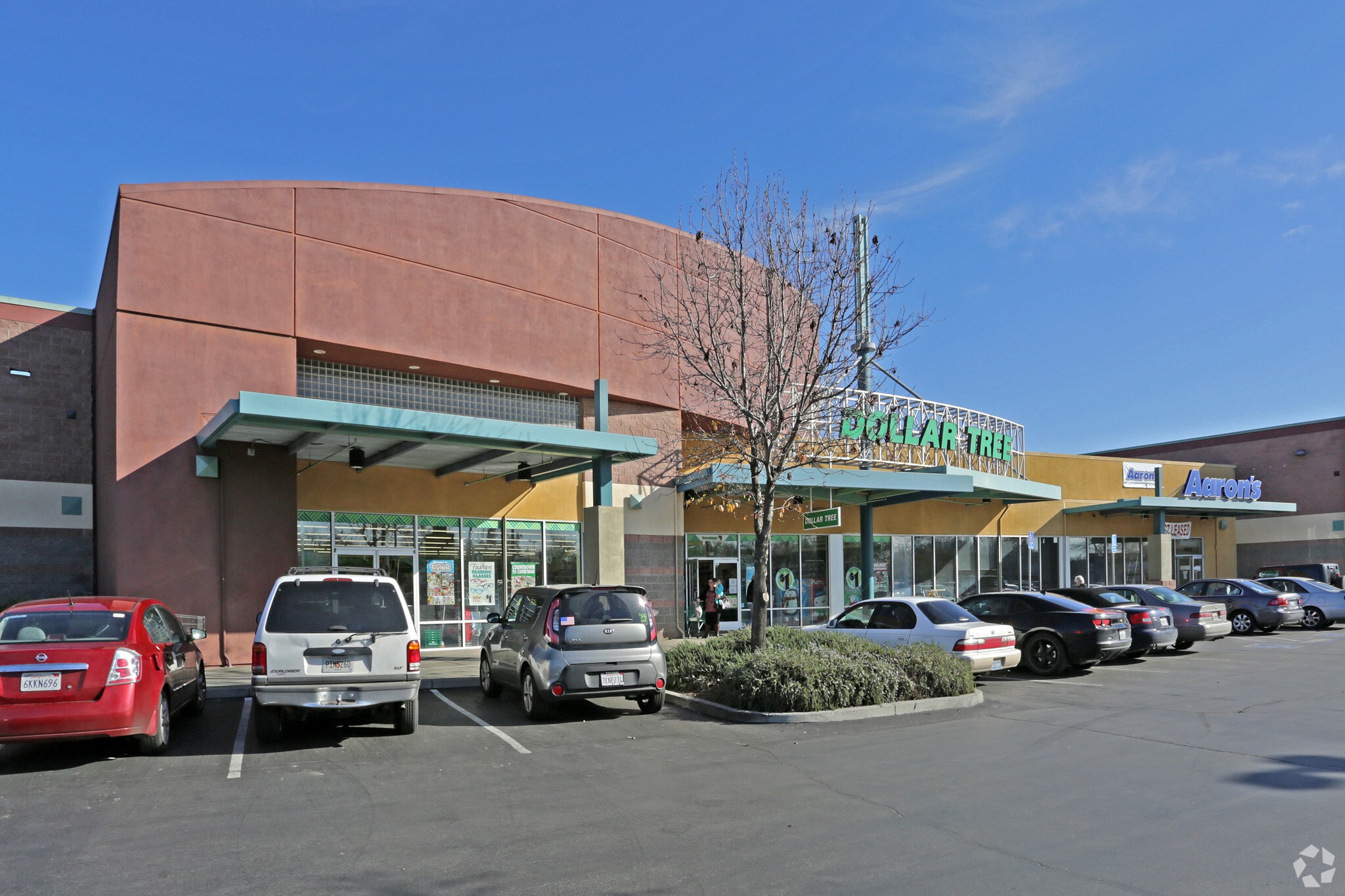 451 Pioneer Ave, Woodland, CA for lease Primary Photo- Image 1 of 9