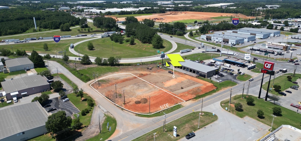 30 Freeman Farm rd, Duncan, SC for lease - Building Photo - Image 1 of 11